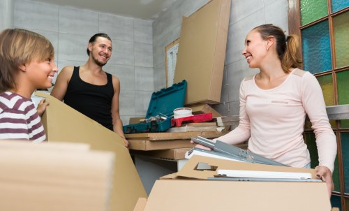 Professional man and van removals team in Luton