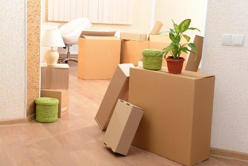 Team of professionals handling a move in South Croydon