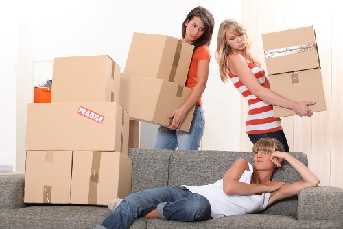 Experienced Man and Van team coordinating a move in Esher